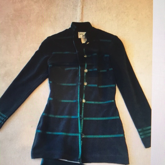 Tadashi Two Piece - Picture 3 of 7